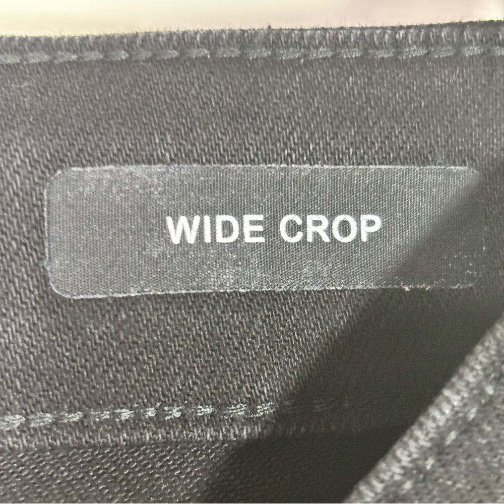 Judy Blue Wide Leg Cropped Raw Hem Jeans Women’s 20W Black Stretch - Picture 10 of 11